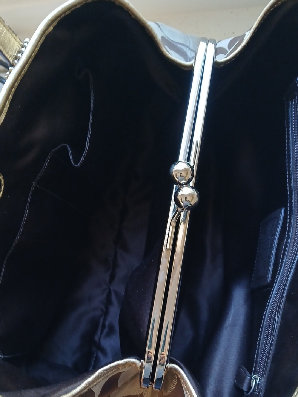 Coach Signature Brown Canvas Tote with Kiss Lock - Picture 5 of 7